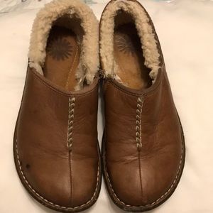 UGG brown/tan leather shoes 7 fleece lined